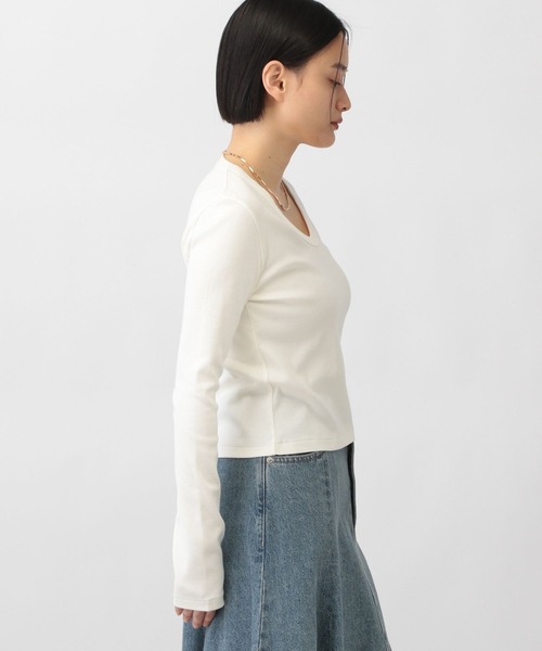 A part by(アパートバイ)の「ULTIMA Uネックプルオーバーロングスリーブ(Tシャツ/カットソー・レディース・オフホワイト/ブラック/ライトベージュ・FREE)」の8枚目の写真