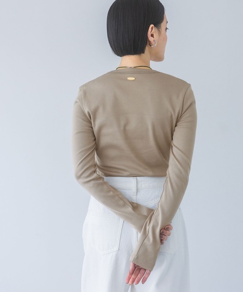 A part by(アパートバイ)の「ULTIMA Uネックプルオーバーロングスリーブ(Tシャツ/カットソー・レディース・オフホワイト/ブラック/ライトベージュ・FREE)」の21枚目の写真