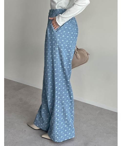 Re:EDIT（リエディ）の「[2025SS COLLECTION][低身長/高身長サイズ有]フラワー刺繍ライトオンスデニムワイドパンツ（デニムパンツ・レディース・ライトブルー/ブルー・SHORT/MEDIUM/TALL/LARGE）」の20枚目の写真