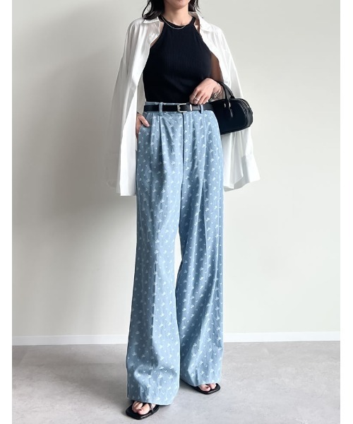 Re:EDIT（リエディ）の「[2025SS COLLECTION][低身長/高身長サイズ有]フラワー刺繍ライトオンスデニムワイドパンツ（デニムパンツ・レディース・ライトブルー/ブルー・SHORT/MEDIUM/TALL/LARGE）」の5枚目の写真