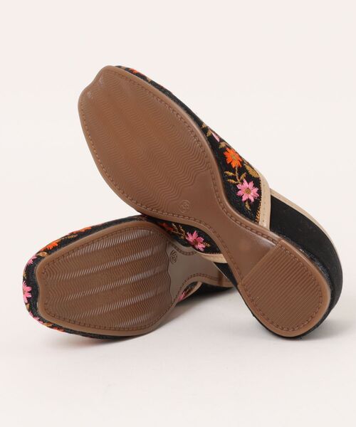 チャイハネ（チャイハネ）の「【チャイハネ】フラワーエンブジュッティ（パンプス・レディース・ホワイト/ブラック・23.5cm/24.5cm）」の8枚目の写真