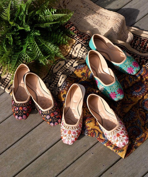 チャイハネ（チャイハネ）の「【チャイハネ】フラワーエンブジュッティ（パンプス・レディース・ホワイト/ブラック・23.5cm/24.5cm）」の13枚目の写真