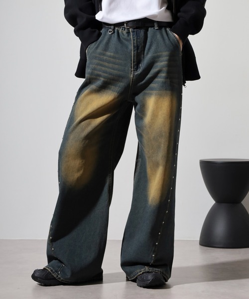 REGIEVO(レジエボ)の「Studded wide baggy denim pants / スタッズワイドバギーデニムパンツ unisex(デニムパンツ・メンズ・ブラック/インディゴブルー・L/M)」の2枚目の写真