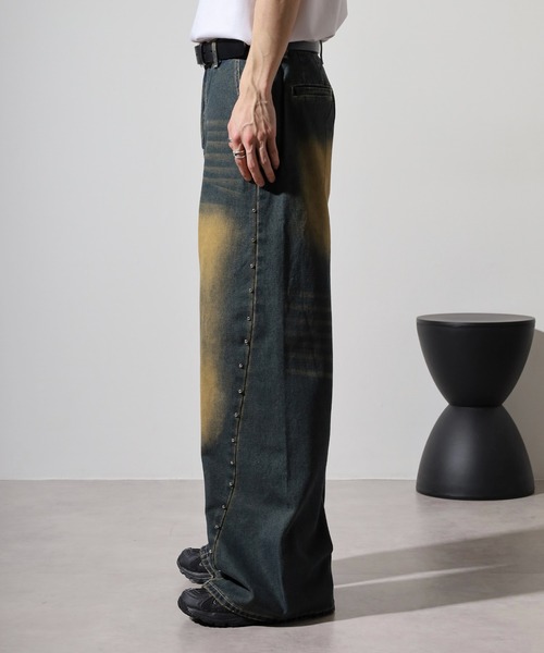 REGIEVO(レジエボ)の「Studded wide baggy denim pants / スタッズワイドバギーデニムパンツ unisex(デニムパンツ・メンズ・ブラック/インディゴブルー・L/M)」の17枚目の写真