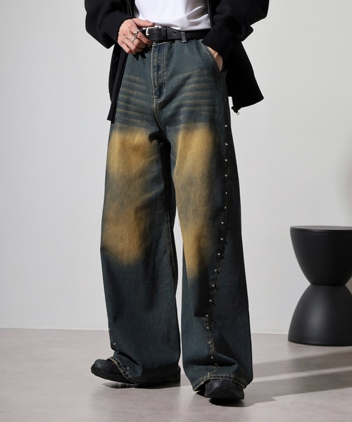 REGIEVO(レジエボ)の「Studded wide baggy denim pants / スタッズワイドバギーデニムパンツ unisex(デニムパンツ・メンズ・ブラック/インディゴブルー・L/M)」の11枚目の写真