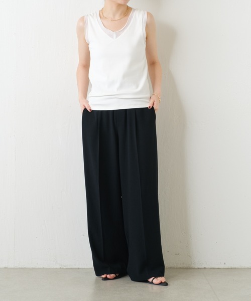 COLLAGE GALLARDAGALANTE(コラージュガリャルダガランテ)の「C′NOTE/シアー切替Vネックタンクトップ(タンクトップ・レディース・ライトグレー/ホワイト/ネイビー・FREE)」の4枚目の写真