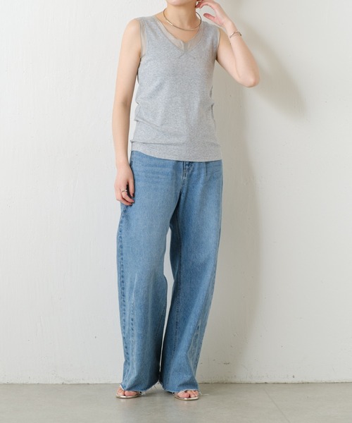 COLLAGE GALLARDAGALANTE(コラージュガリャルダガランテ)の「C′NOTE/シアー切替Vネックタンクトップ(タンクトップ・レディース・ライトグレー/ホワイト/ネイビー・FREE)」の13枚目の写真