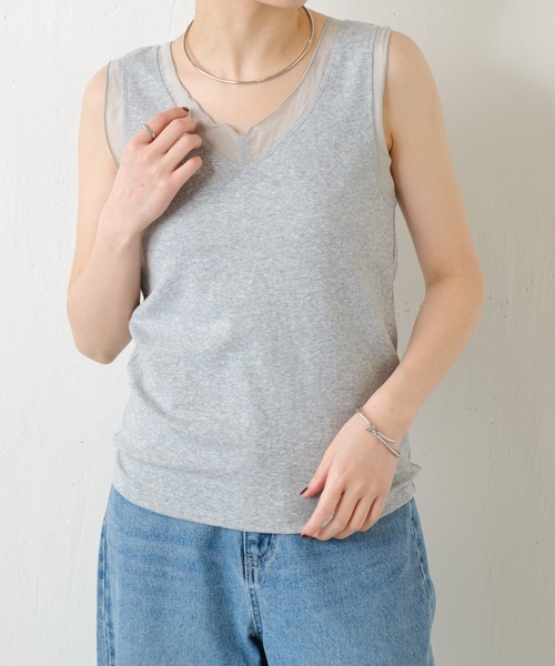 COLLAGE GALLARDAGALANTE(コラージュガリャルダガランテ)の「C′NOTE/シアー切替Vネックタンクトップ(タンクトップ・レディース・ライトグレー/ホワイト/ネイビー・FREE)」の14枚目の写真