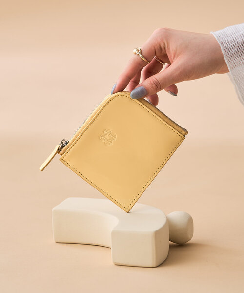 Kastane（カスタネ）の「【Kolors like you/4色展開】スクエアマルチケース（財布・レディース・ベージュ/レモンイエロー/アイボリー/ブラック・FREE）」の4枚目の写真