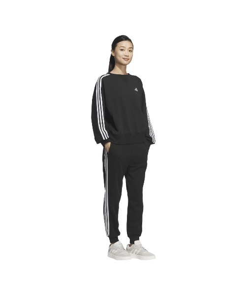 adidas(アディダス)の「アディダス adidas エッセンシャルズ プラス スリーストライプス フレンチテリー テーパードパンツ(その他パンツ・レディース・ブラック・S/M/L/XL)」の3枚目の写真
