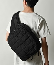 【RS】【ADAMPATEK】square quilt BIG body bag/スクエアキルティングビッグボディバッグ