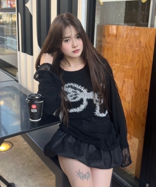 nemne store(ネンネストア)の「アソート柄シアーニット(ニット/セーター・レディース・グリーン系/ホワイト系/ネイビー/ブラック系・MEDIUM/SMALL)」の10枚目の写真