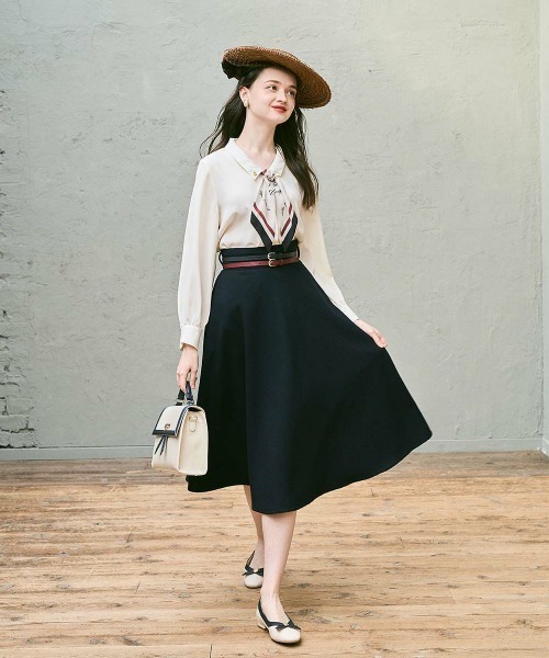 an another angelus(アンアナザーアンジェラス)の「クロスタイデザインパンプス/ fint フィント(パンプス・レディース・ホワイト×ネイビー/ブラック×ホワイト・L/M/S)」の4枚目の写真