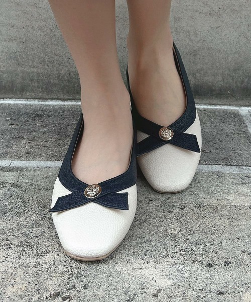 an another angelus(アンアナザーアンジェラス)の「クロスタイデザインパンプス/ fint フィント(パンプス・レディース・ホワイト×ネイビー/ブラック×ホワイト・L/M/S)」の7枚目の写真