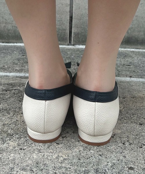 an another angelus(アンアナザーアンジェラス)の「クロスタイデザインパンプス/ fint フィント(パンプス・レディース・ホワイト×ネイビー/ブラック×ホワイト・L/M/S)」の9枚目の写真