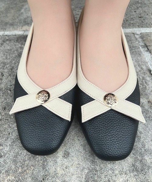 an another angelus(アンアナザーアンジェラス)の「クロスタイデザインパンプス/ fint フィント(パンプス・レディース・ホワイト×ネイビー/ブラック×ホワイト・L/M/S)」の12枚目の写真