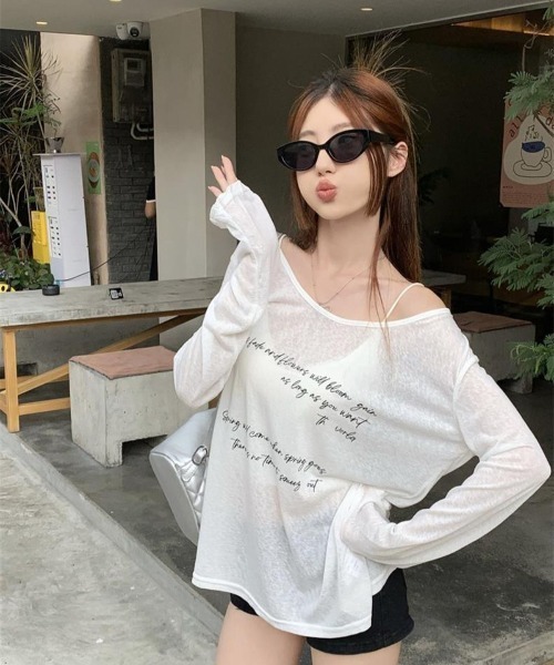 LETee(レティー)の「シアーオフショルダートップス(Tシャツ/カットソー・レディース・ベージュ/ホワイト/ブラック/ブルー・FREE)」の17枚目の写真