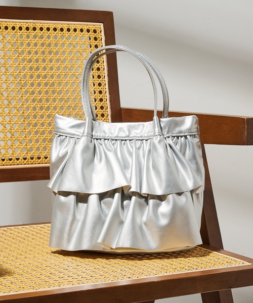 MAGASIN DE MODE Chou Chou(マガジンデモードシュシュ)の「【MAGASIN DE MODE Chou Chou】ラッフルミディトート フリル ミニトート バッグ ガーリー SNBD(トートバッグ・レディース・シルバー/ブラック/アイボリー・FREE)」の8枚目の写真