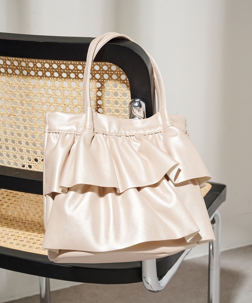 MAGASIN DE MODE Chou Chou(マガジンデモードシュシュ)の「【MAGASIN DE MODE Chou Chou】ラッフルミディトート フリル ミニトート バッグ ガーリー SNBD(トートバッグ・レディース・シルバー/ブラック/アイボリー・FREE)」の20枚目の写真