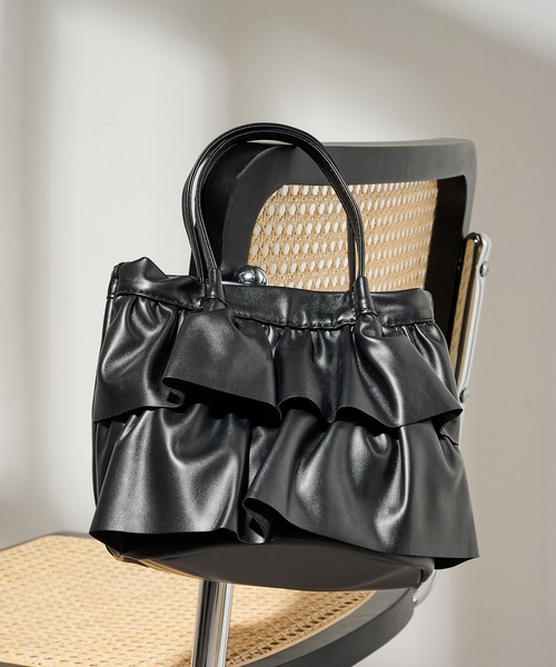 MAGASIN DE MODE Chou Chou(マガジンデモードシュシュ)の「【MAGASIN DE MODE Chou Chou】ラッフルミディトート フリル ミニトート バッグ ガーリー SNBD(トートバッグ・レディース・シルバー/ブラック/アイボリー・FREE)」の14枚目の写真