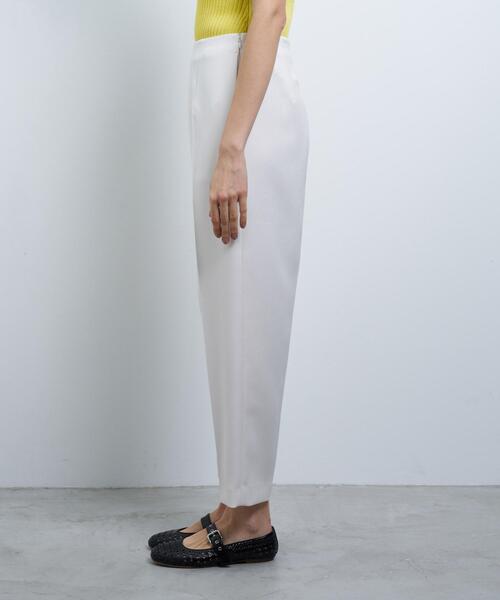 LANVIN en Bleu(ランバンオンブルー)の「カルゼコクーンパンツ(その他パンツ・レディース・ブラック/オフホワイト・38/36)」の7枚目の写真