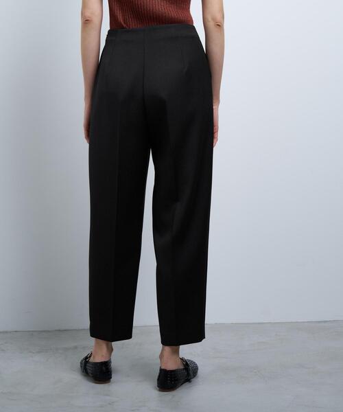 LANVIN en Bleu(ランバンオンブルー)の「カルゼコクーンパンツ(その他パンツ・レディース・ブラック/オフホワイト・38/36)」の18枚目の写真