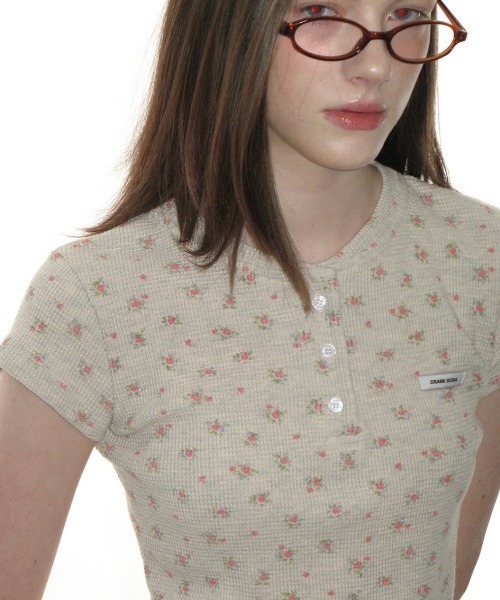 CRANK（クランク）の「【CRANK】FLOWER HENLEY NECK TOP / 【クランク