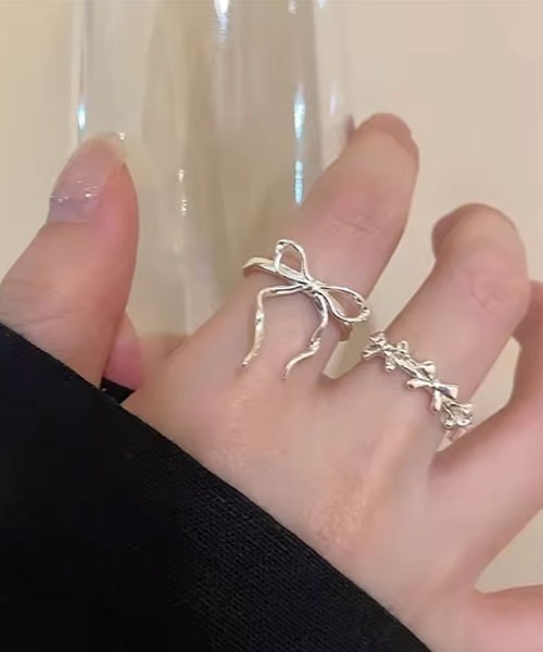 TONE SELECT GOODS（トーンセレクトグッズ）の「【float】リボン ガーリー デザイン シルバー リング【2個セット】（リング・レディース・シルバー・FREE）」の3枚目の写真