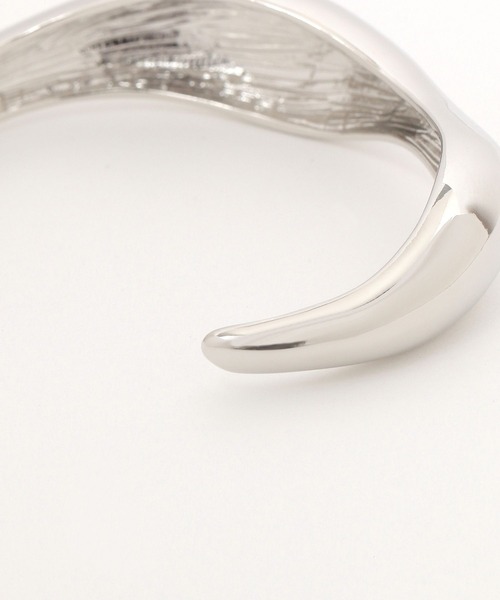 BAYFLOW(ベイフロー)の「デザインバングル(バングル/リストバンド・レディース・ライトグレー・FREE)」の4枚目の写真