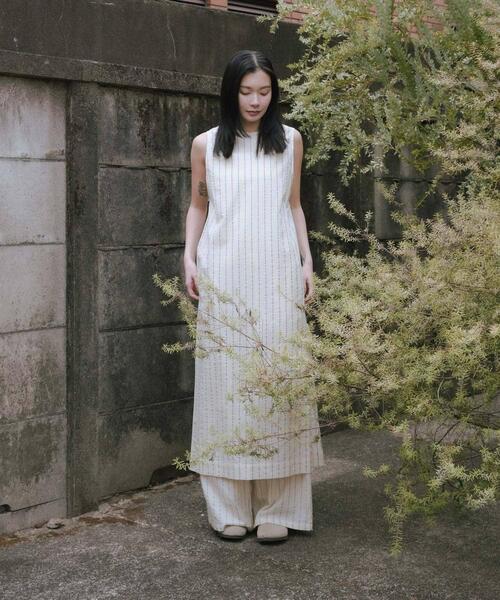 URBAN RESEARCH（アーバンリサーチ）の「new basic　インドコットンサッカーストライプワンピース（ワンピース・レディース・ライトベージュ/レッド・FREE）」の3枚目の写真