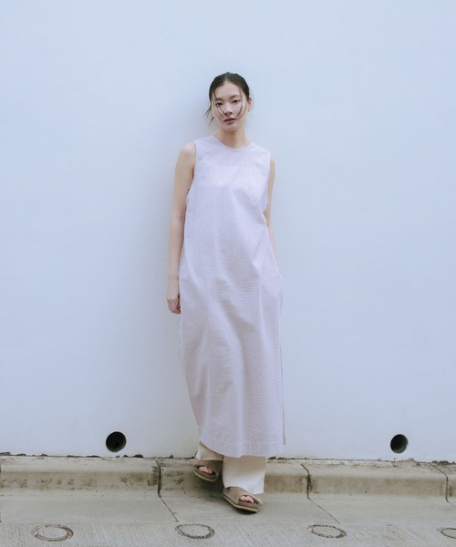 URBAN RESEARCH（アーバンリサーチ）の「new basic　インドコットンサッカーストライプワンピース（ワンピース・レディース・ライトベージュ/レッド・FREE）」の2枚目の写真