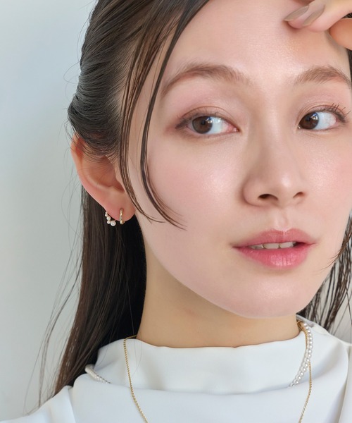 Phoebe(フィービィー)の「【痛くないシリーズ】ミルキーウェイパールフロートライトフィットイヤリング(イヤリング・レディース・イエローゴールド/シャンパン・FREE)」の15枚目の写真