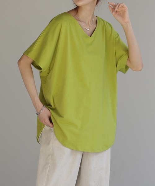 HUG.U(ハグユー)の「VネックドルマンTシャツ(Tシャツ/カットソー・レディース・グレイッシュブルー/カーキ/イエロー/グレー/レッド/パープル/ブラック/ホワイト・FREE)」の7枚目の写真