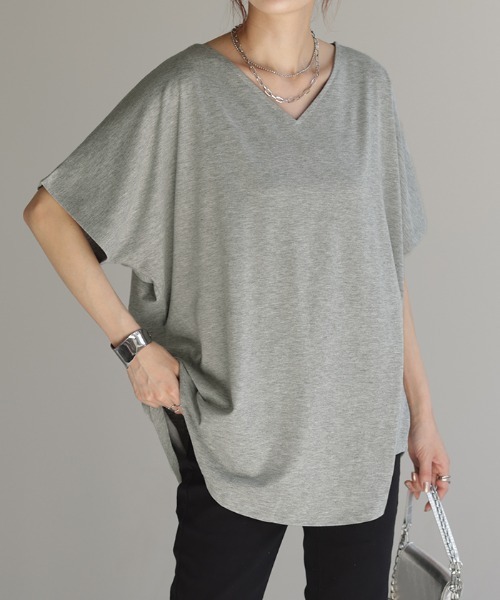HUG.U(ハグユー)の「VネックドルマンTシャツ(Tシャツ/カットソー・レディース・グレイッシュブルー/カーキ/イエロー/グレー/レッド/パープル/ブラック/ホワイト・FREE)」の15枚目の写真
