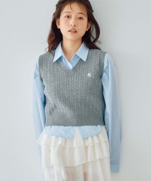 archives（アルシーヴ）の「Ｖネックケーブルニットベスト×シャツＳＥＴ（アンサンブル・レディース・ピンク/ネイビー/シルバーグレー/グレー・MEDIUM）」の6枚目の写真