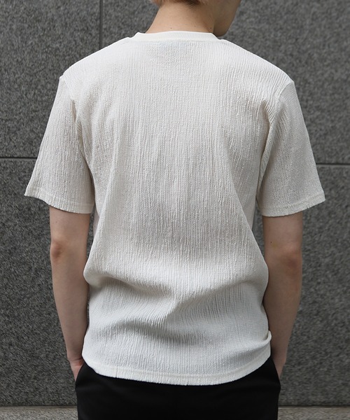 MEN'S BIGI（メンズビギ）の「リネンブレンド楊柳リブネックTシャツ（Tシャツ/カットソー・メンズ・ネイビー/ピンク/グレー/ホワイト・02/03/04/01）」の7枚目の写真