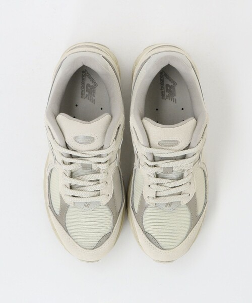 NEW BALANCE(ニューバランス)の「<New Balance>U2002R/D スニーカー(スニーカー・レディース・ダークグレー/ベージュ・22.5cm/23cm/25.5cm/24.5cm/24cm/23.5cm/25cm)」の4枚目の写真