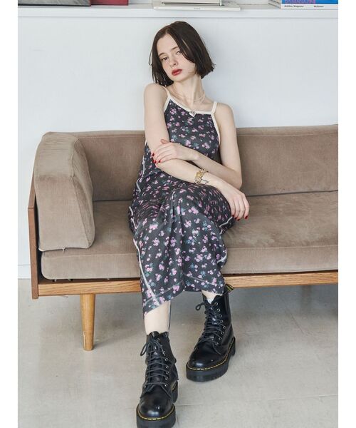 jouetie(ジュエティ)の「【Miller×jouetie】2WAYホルターネックワンピース(ワンピース・レディース・ブルー/ブラック/アイボリー・MEDIUM)」の5枚目の写真