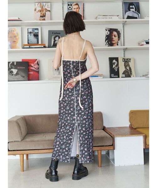 jouetie(ジュエティ)の「【Miller×jouetie】2WAYホルターネックワンピース(ワンピース・レディース・ブルー/ブラック/アイボリー・MEDIUM)」の8枚目の写真