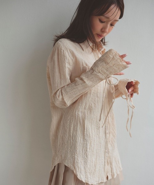 N WITH.（エヌウィズ）の「ワッシャーリボンシャツ（シャツ/ブラウス・レディース・ベージュ/ホワイト・FREE）」の2枚目の写真