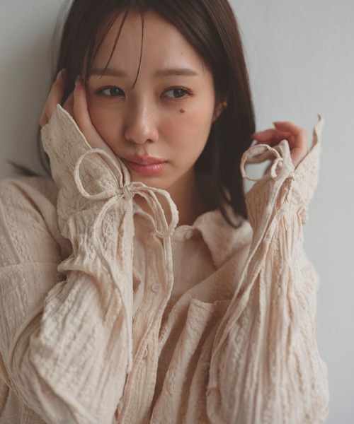 N WITH.（エヌウィズ）の「ワッシャーリボンシャツ（シャツ/ブラウス・レディース・ベージュ/ホワイト・FREE）」の8枚目の写真