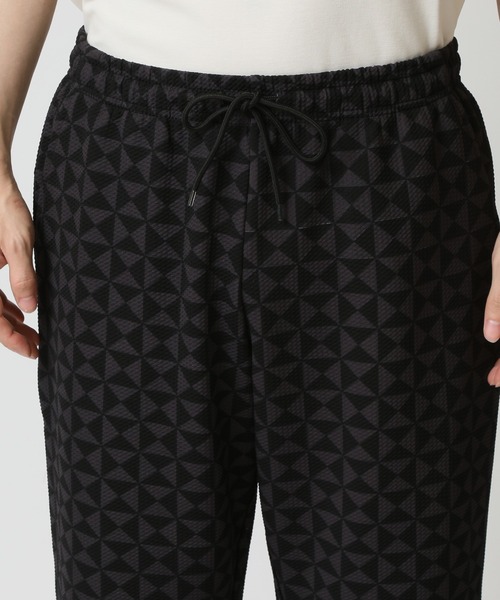 TopIsm(トップイズム)の「リップル素材 総柄7分丈パンツ(その他パンツ・メンズ・その他2/その他5/その他1/その他4/その他3・M/LL/L)」の19枚目の写真