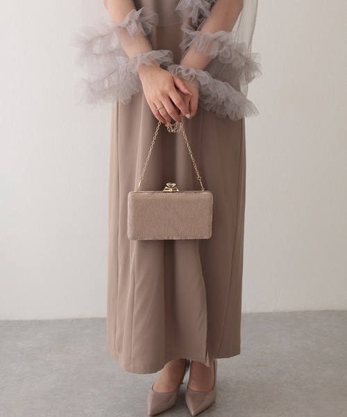 Lace Ladies(レースレディース)の「ビジュー バックル付き ラメ ウェーブ バッグ(クラッチバッグ・レディース・ブラック/ベージュ/ピンク/シルバー/シャンパン・FREE)」の8枚目の写真