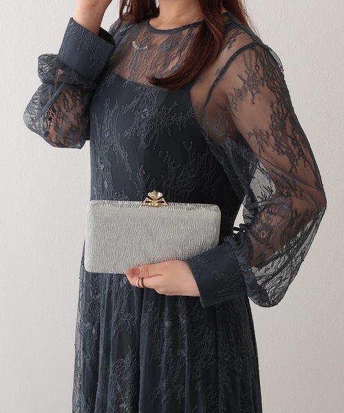 Lace Ladies(レースレディース)の「ビジュー バックル付き ラメ ウェーブ バッグ(クラッチバッグ・レディース・ブラック/ベージュ/ピンク/シルバー/シャンパン・FREE)」の12枚目の写真