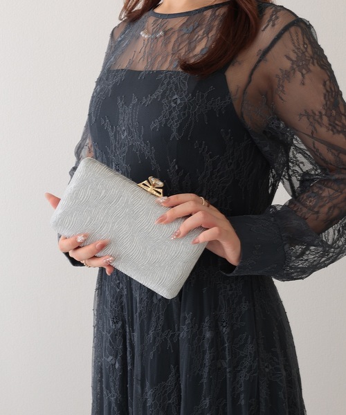 Lace Ladies(レースレディース)の「ビジュー バックル付き ラメ ウェーブ バッグ(クラッチバッグ・レディース・ブラック/ベージュ/ピンク/シルバー/シャンパン・FREE)」の13枚目の写真