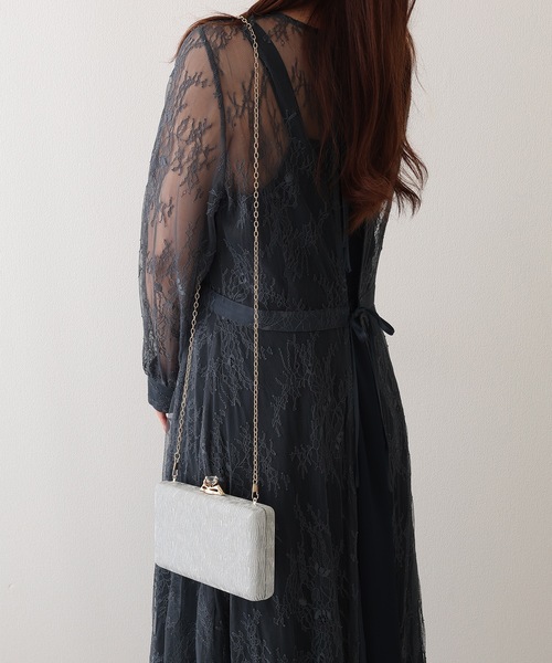 Lace Ladies(レースレディース)の「ビジュー バックル付き ラメ ウェーブ バッグ(クラッチバッグ・レディース・ブラック/ベージュ/ピンク/シルバー/シャンパン・FREE)」の15枚目の写真