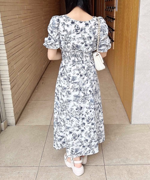 INGNI（イング）の「デコルテオープン花柄ワンピース（ワンピース・レディース・ホワイト系1/ホワイト×ネイビー・M）」の13枚目の写真