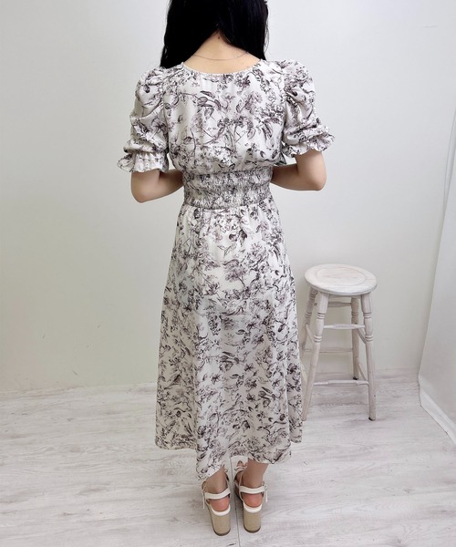 INGNI（イング）の「デコルテオープン花柄ワンピース（ワンピース・レディース・ホワイト系1/ホワイト×ネイビー・M）」の7枚目の写真