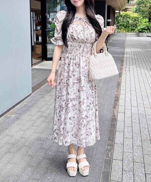 INGNI（イング）の「デコルテオープン花柄ワンピース（ワンピース・レディース・ホワイト系1/ホワイト×ネイビー・M）」の16枚目の写真