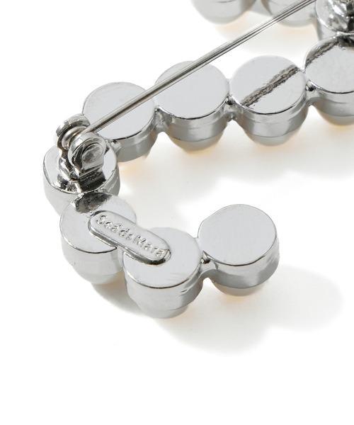 ROSE BUD(ローズバッド)の「(Sea’ds mara)Alphabet brooch S(ブローチ/コサージュ・レディース・ホワイト・ONE SIZE)」の6枚目の写真